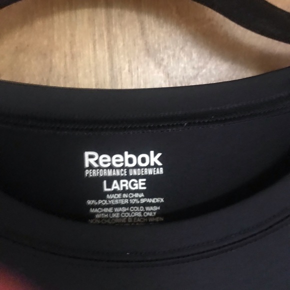 Men’s Reebok large T - Picture 2 of 3